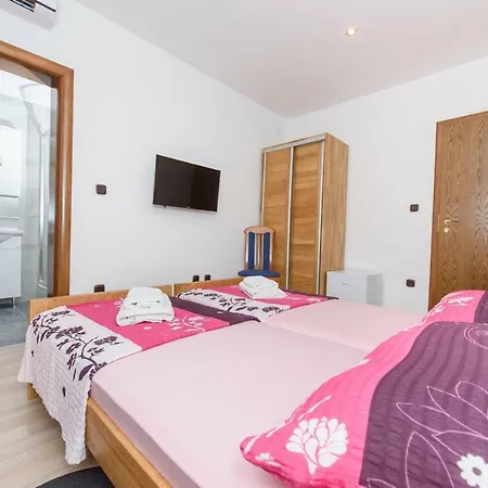 Konukevi Luxury Ivana Kastela